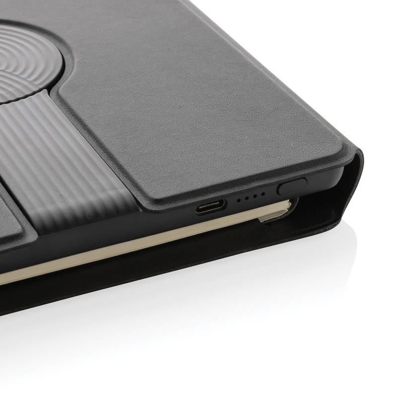 Zápisník s bezdrôtovou nabíjačkou 2v1 Swiss Peak z RCS PU, čierna Zápisník s bezdrôtovou nabíjačkou 2v1 Swiss Peak z RCS PU, čierna