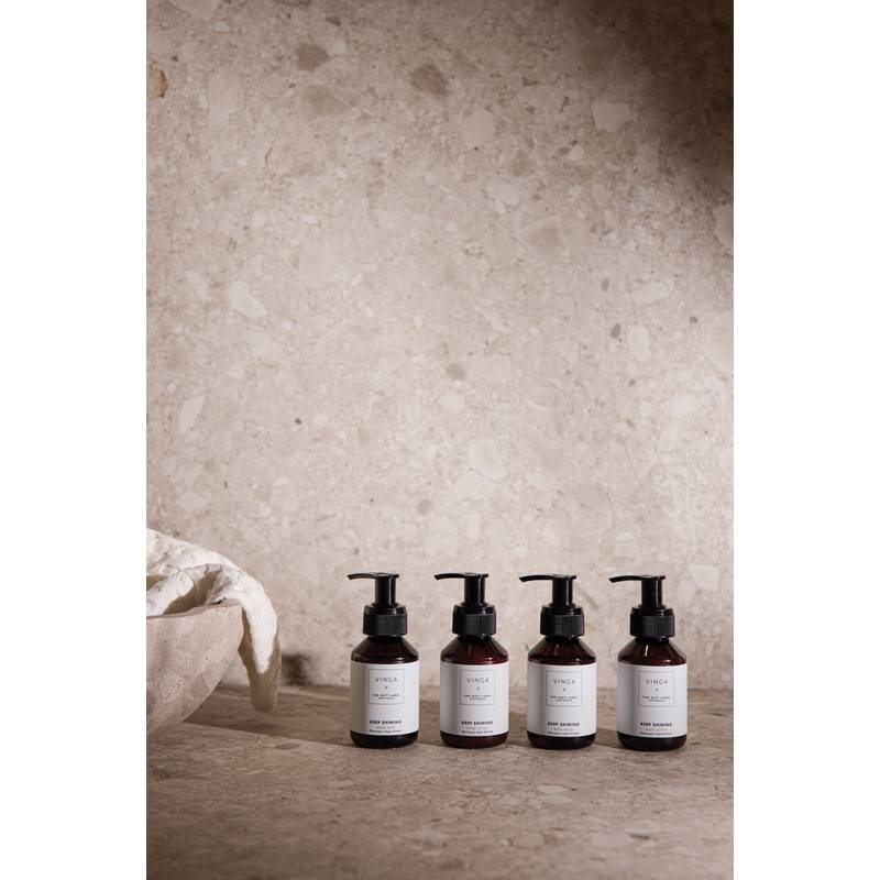 VINGA x TGL darčeková sada starostlivosti o telo a ruky, biela - čierna VINGA x TGL darčeková sada starostlivosti o telo a ruky, biela - čierna