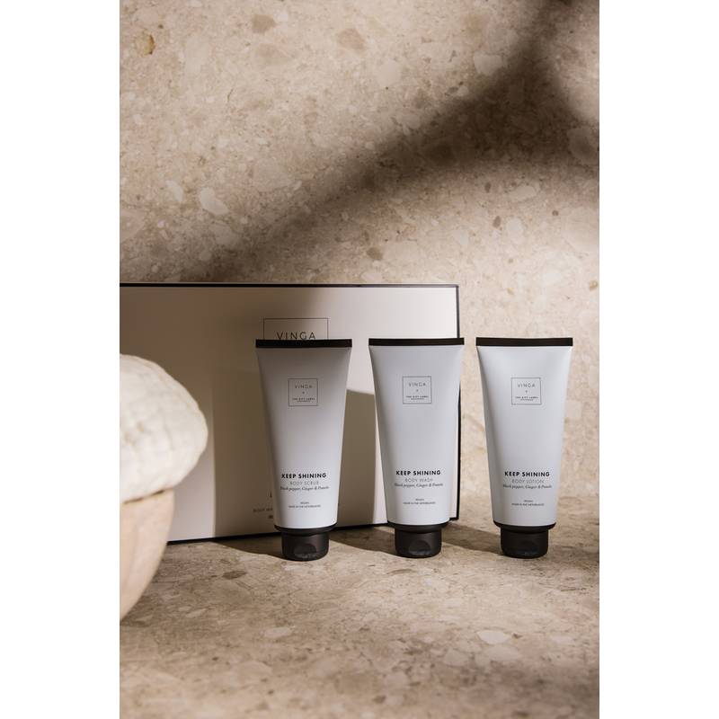VINGA x TGL darčeková sada starostlivosti o telo, biela - čierna VINGA x TGL darčeková sada starostlivosti o telo, biela - čierna