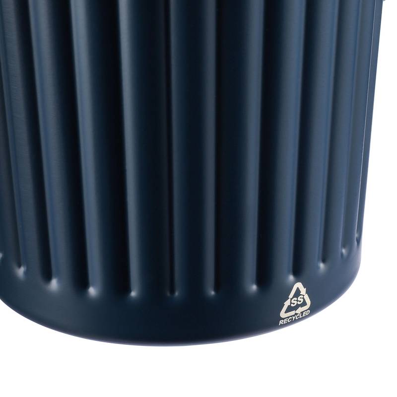 Cestovný hrnček z recyklovaného nerezu s dvojitou stenou (450 ml) Calo, čierna Cestovný hrnček z recyklovaného nerezu s dvojitou stenou (450 ml) Calo, čierna