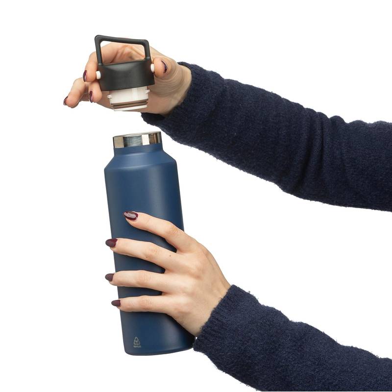 Dvojstenná fľaša z recyklovaného nerezu (600 ml) Mace, čierna Dvojstenná fľaša z recyklovaného nerezu (600 ml) Mace, čierna