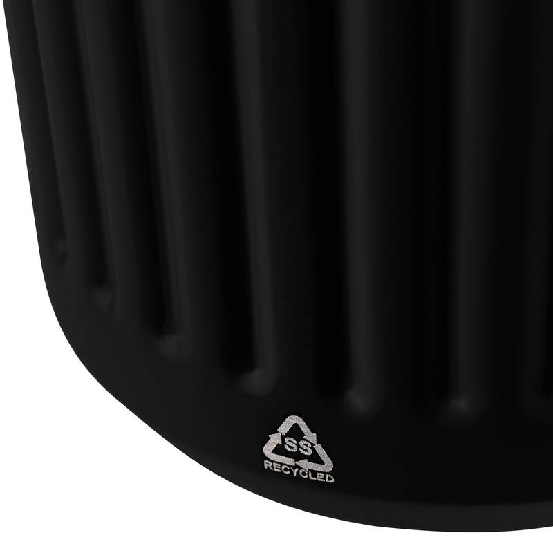 Cestovný hrnček z recyklovaného nerezu (400 ml) Chiara, čierna Cestovný hrnček z recyklovaného nerezu (400 ml) Chiara, čierna