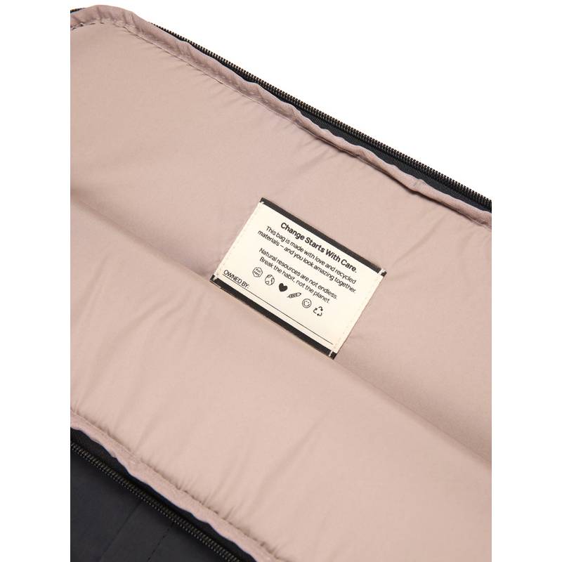 KENTO URBAN RCS rec. nylonový 15,6-palcový obal na laptop, čierna KENTO URBAN RCS rec. nylonový 15,6-palcový obal na laptop, čierna