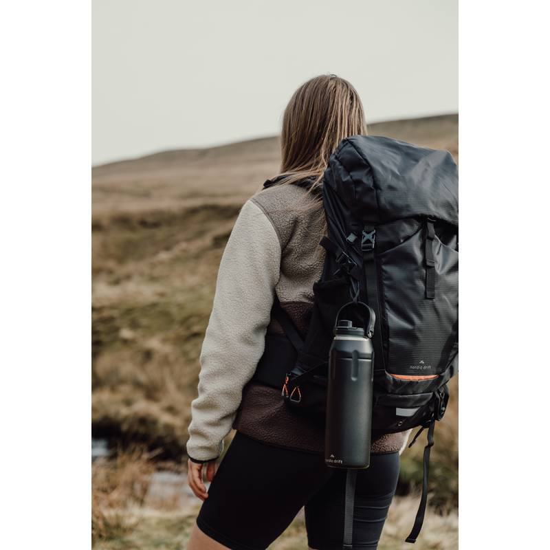 Nordic Drift Trail RCS Izolovaná športová fľaša 940 ml, čierna Nordic Drift Trail RCS Izolovaná športová fľaša 940 ml, čierna