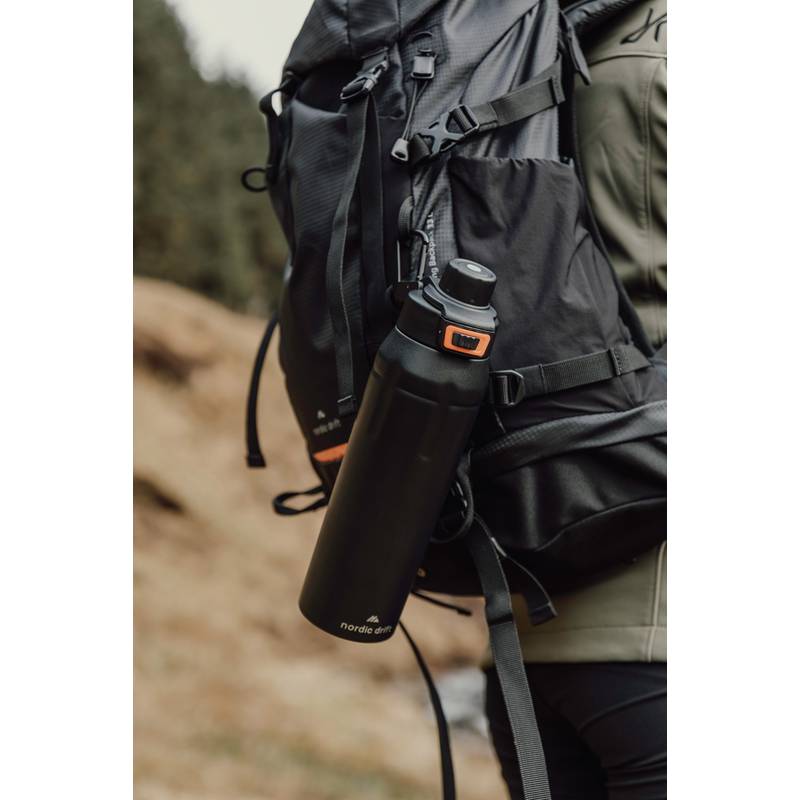 Nordic Drift Trail RCS Izolovaná uzamykateľná športová fľaša, čierna Nordic Drift Trail RCS Izolovaná uzamykateľná športová fľaša, čierna