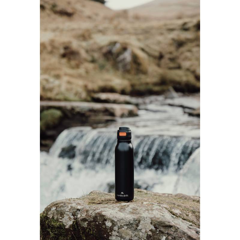 Nordic Drift Trail RCS Jednostenná fľaša na vodu 750 ml, čierna Nordic Drift Trail RCS Jednostenná fľaša na vodu 750 ml, čierna