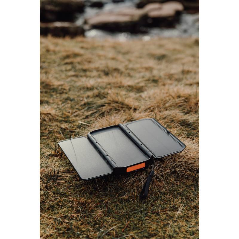 Nordic Drift Titan solárna powerbanka 10 000 mAh s 3 panelmi, čierna Nordic Drift Titan solárna powerbanka 10 000 mAh s 3 panelmi, čierna