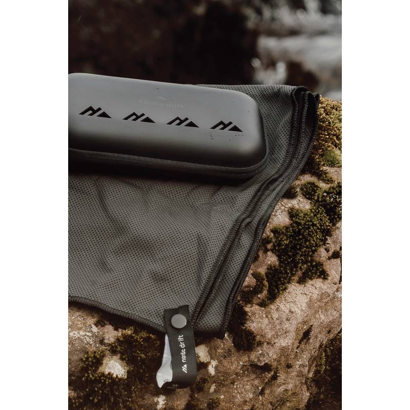 Nordic Drift GRS Aero športový uterák, čierna Nordic Drift GRS Aero športový uterák, čierna