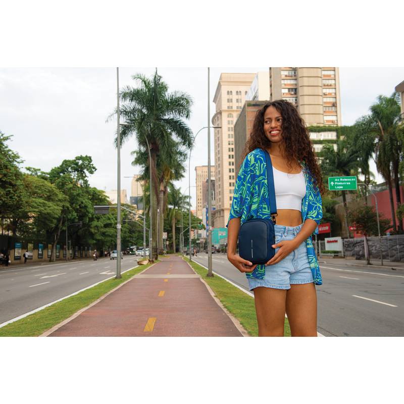 Ledvinka Boxy Sling, modrá námořnická Ledvinka Boxy Sling, modrá námořnická