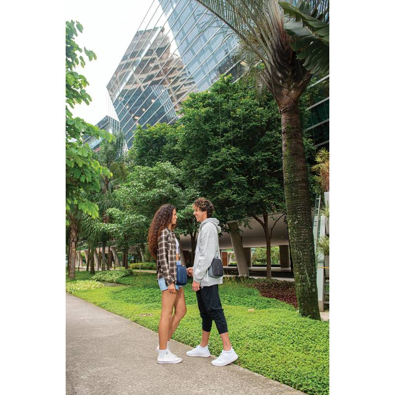 Ledvinka Boxy Sling, modrá námořnická Ledvinka Boxy Sling, modrá námořnická