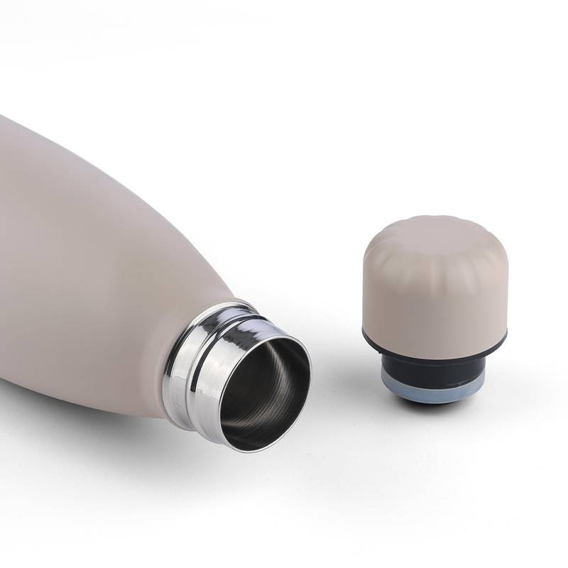 Dvoustěnná láhev na pití s recyklovanou vrstvou 500 ml Sunny, černá Dvoustěnná láhev na pití s recyklovanou vrstvou 500 ml Sunny, černá