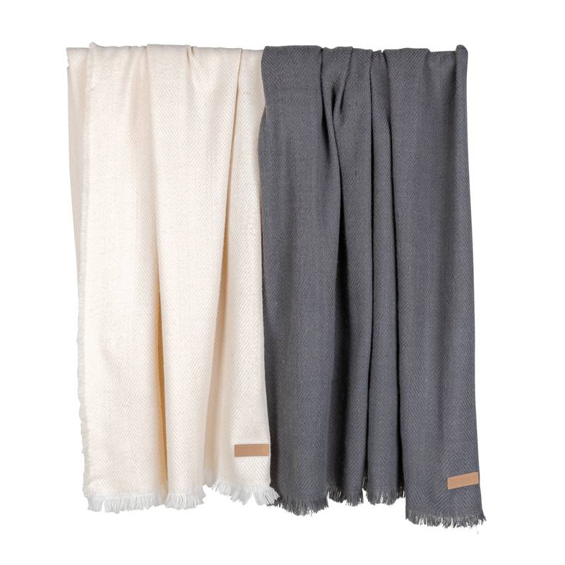 Tkaná deka Ukiyo 130 x 150cm z Polylana® AWARE™ Tkaná deka Ukiyo 130 x 150cm z Polylana® AWARE™