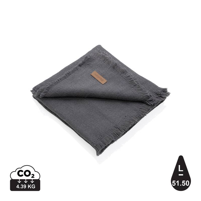 Tkaná deka Ukiyo 130 x 150cm z Polylana® AWARE™ Tkaná deka Ukiyo 130 x 150cm z Polylana® AWARE™