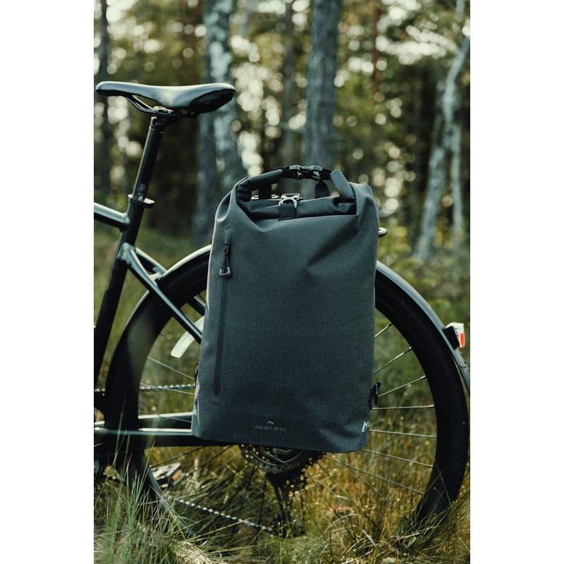 Nordic Drift Trail RCS vodotesná cyklistická taška 25 l, čierna Nordic Drift Trail RCS vodotesná cyklistická taška 25 l, čierna