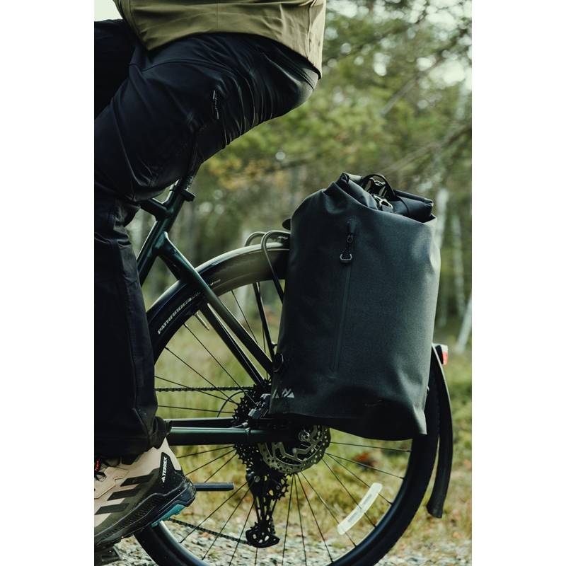 Nordic Drift Trail RCS vodotesná cyklistická taška 25 l, čierna Nordic Drift Trail RCS vodotesná cyklistická taška 25 l, čierna