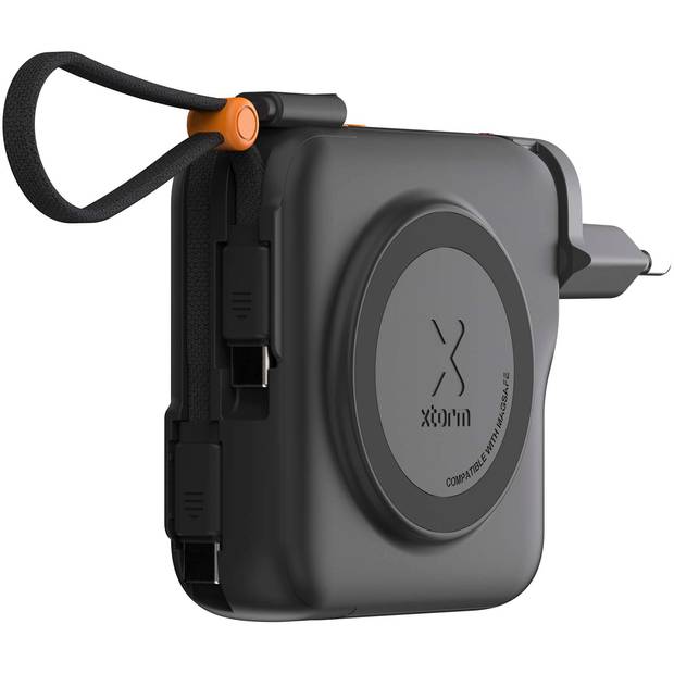Xtorm TravelPro 30W cestovní nabíječka 3 v 1 s kapacitou 10 000 mAh, černá Xtorm TravelPro 30W cestovní nabíječka 3 v 1 s kapacitou 10 000 mAh, černá